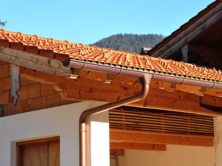 https://paramounthomescolorado.com/wp-content/uploads/luxury_home_copper_roof.jpg